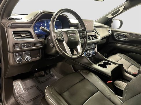 Used 2022 GMC Yukon SLT w/ SLT Premium Package image 10