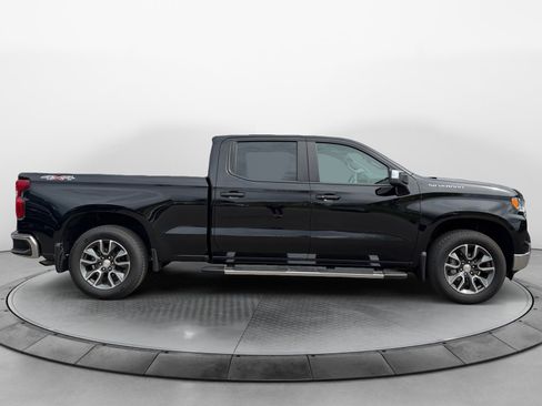 Used 2023 Chevrolet Silverado 1500 LT w/ Protection Package AWD/4WD image 2