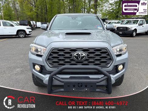 Used 2020 Toyota Tacoma TRD Sport w/ Blackout Package AWD/4WD image 2