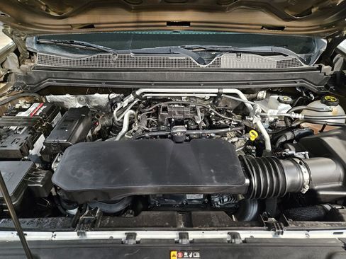 Used 2024 Chevrolet Colorado W/T image 19