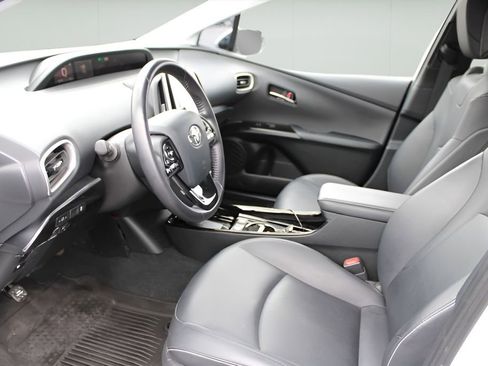 Certified 2022 Toyota Prius Prime XLE FWD image 9