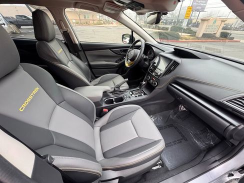 Used 2022 Subaru Crosstrek 2.5i Sport w/ Moonroof Package image 12