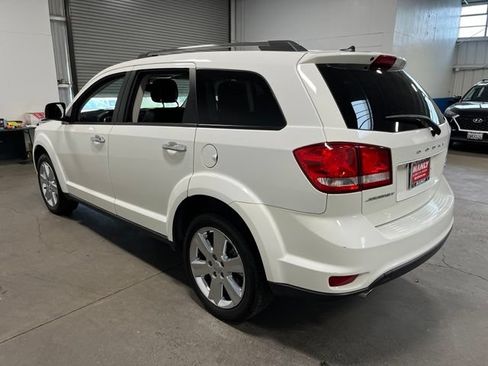 Used 2017 Dodge Journey SXT w/ Chrome Appearance Group FWD image 5