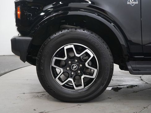 Used 2025 Ford Bronco Outer Banks AWD/4WD image 28