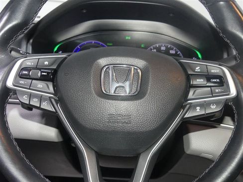Used 2020 Honda Accord Touring image 32