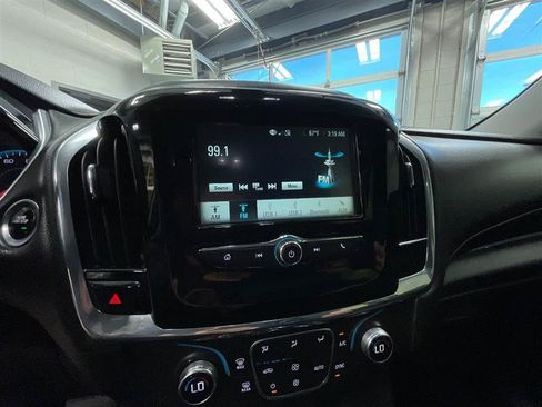 Used 2018 Chevrolet Traverse LS AWD/4WD image 17