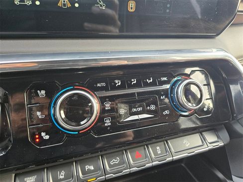 Used 2024 GMC Sierra 2500 Denali Ultimate w/ Max Trailering Package image 16