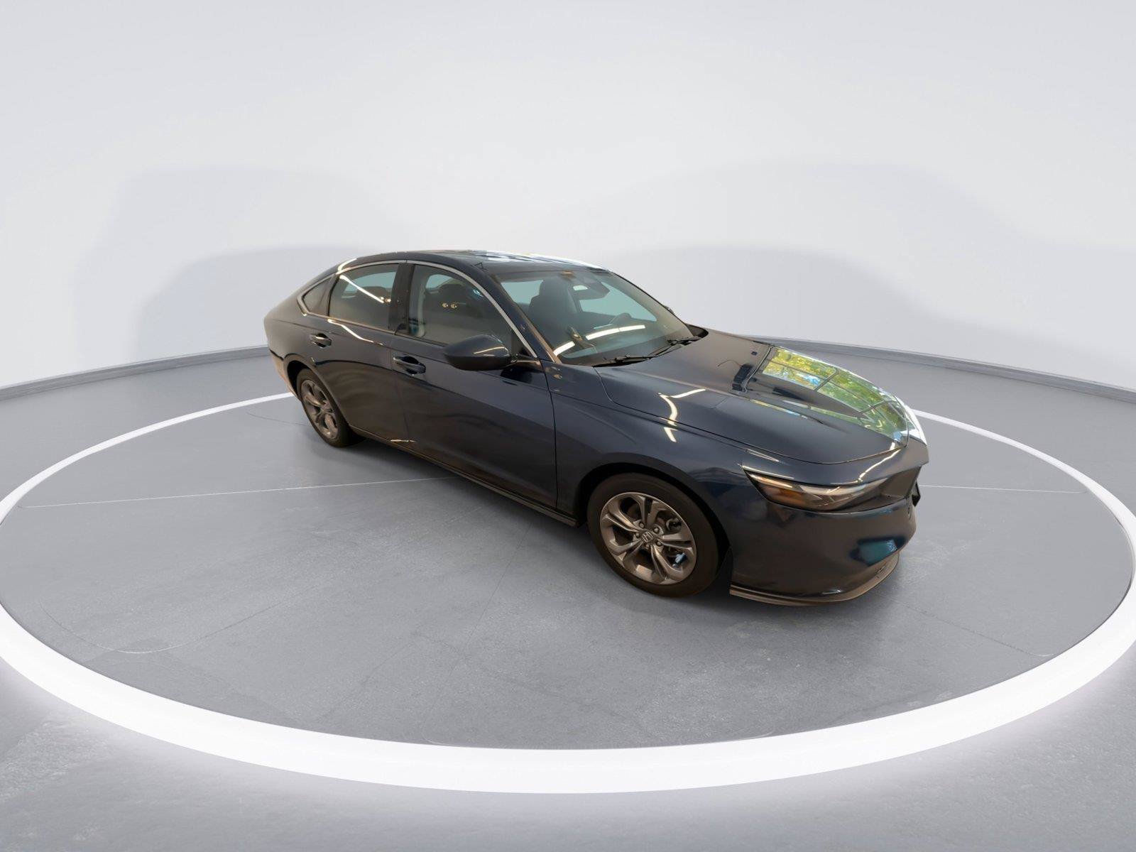 Used 2024 Honda Accord EX image 2