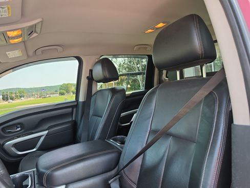 Used 2017 Nissan Titan Platinum Reserve AWD/4WD image 13
