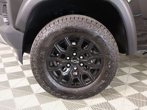 Used 2026 Chevrolet Colorado Trail Boss AWD/4WD image 17