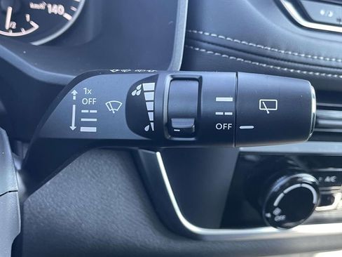 Used 2025 Nissan Rogue S image 24