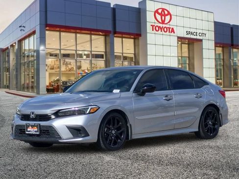 Used 2023 Honda Civic Sport image 2