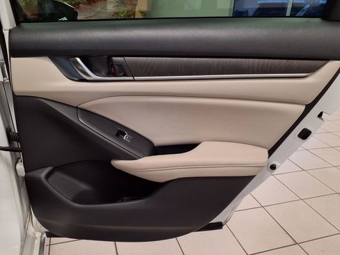 Used 2022 Honda Accord EX-L image 13