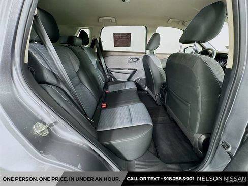 Certified 2023 Nissan Rogue SV FWD image 24