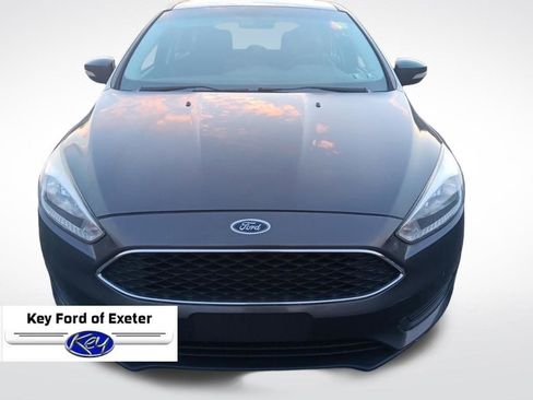 Used 2017 Ford Focus SE FWD image 3