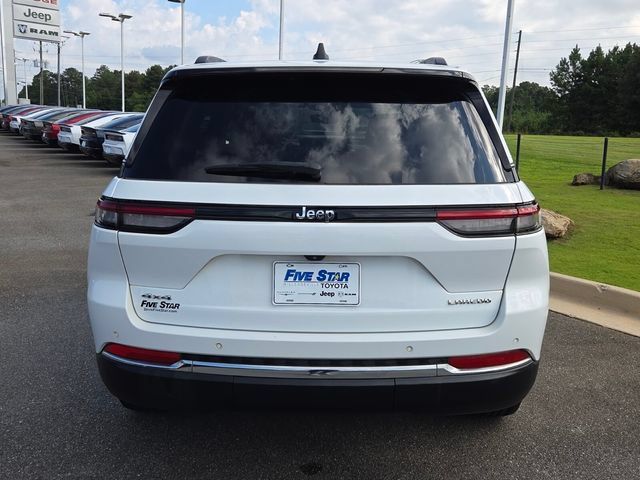 Used 2023 Jeep Grand Cherokee Laredo AWD/4WD image 11