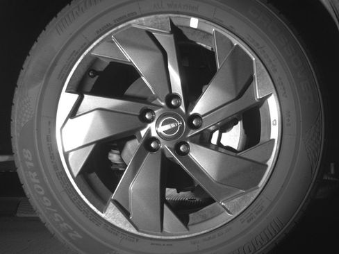 Used 2025 Nissan Rogue SV FWD image 13