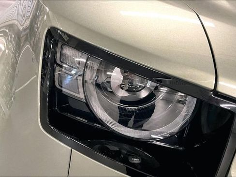 Certified 2025 Land Rover Defender 130 X-Dynamic SE AWD/4WD image 28