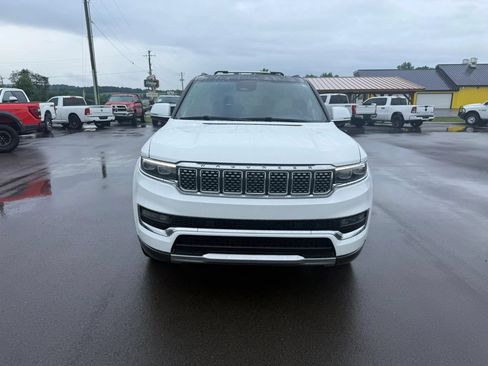 Used 2022 Jeep Grand Wagoneer Series III AWD/4WD image 6