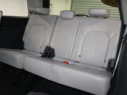 Used 2024 Ford Expedition Limited image 29