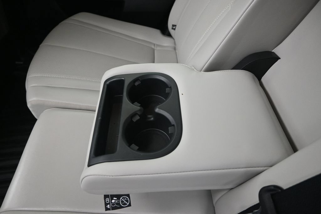 Used 2026 INFINITI QX60 Pure w/ Cargo Package FWD image 18