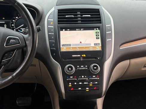 Used 2019 Lincoln MKC Select w/ Select Plus Package image 16