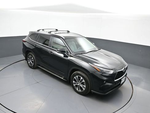Used 2026 Toyota Highlander XLE image 38