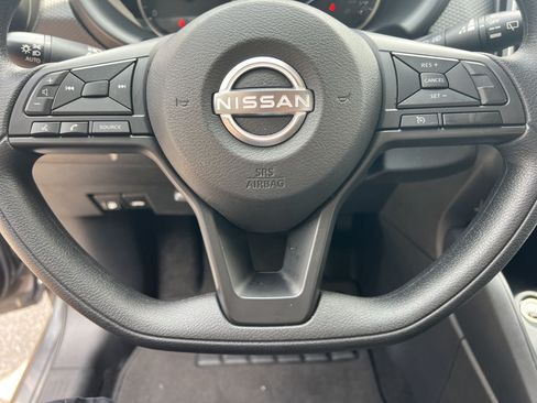 Used 2025 Nissan Kicks Play S FWD image 10