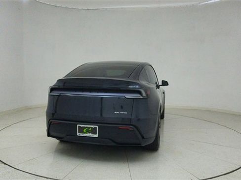 Used 2026 Tesla Model Y Long Range image 65