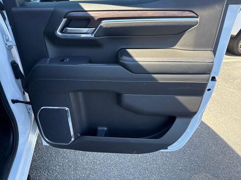 Used 2024 GMC Sierra 1500 SLT image 44