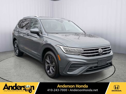 Used 2023 Volkswagen Tiguan SE image 1