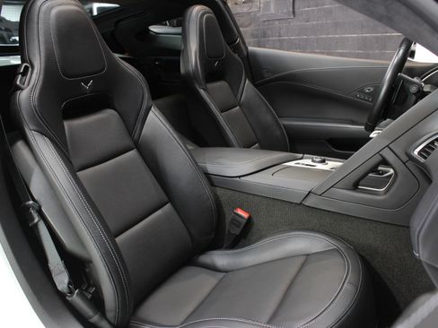 Used 2019 Chevrolet Corvette Stingray Coupe image 47