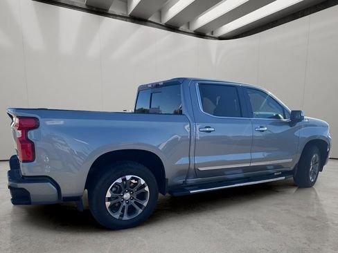 Used 2023 Chevrolet Silverado 1500 High Country w/ Technology Package image 5