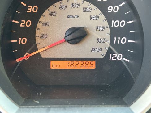 Used 2005 Toyota Tacoma PreRunner image 11