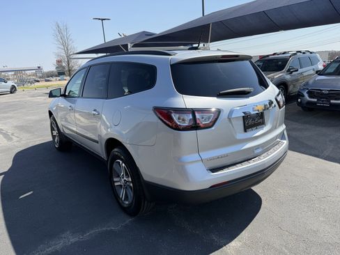 Used 2017 Chevrolet Traverse LS image 6