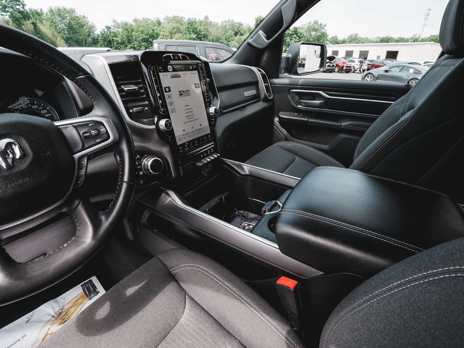 Used 2023 RAM 1500 Big Horn AWD/4WD image 30