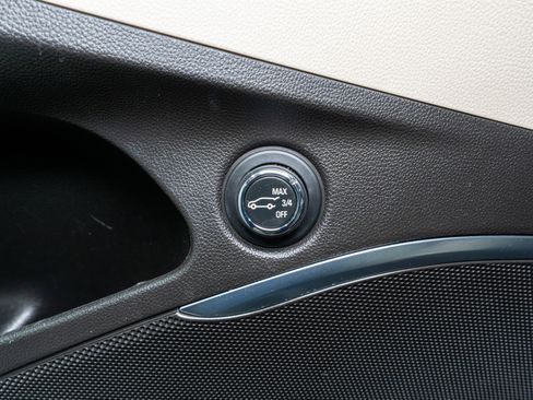 Used 2019 Buick Enclave Essence image 15