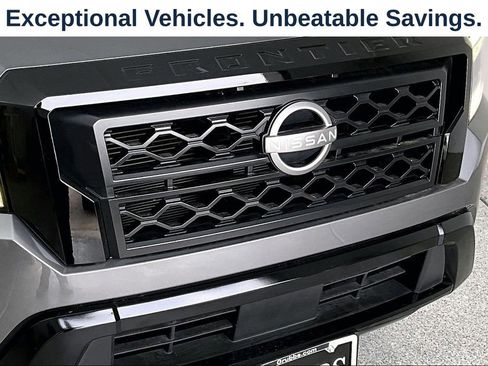 Used 2023 Nissan Frontier SV w/ Midnight Edition Package RWD image 38