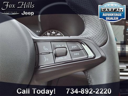 Used 2023 Alfa Romeo Stelvio Ti image 18