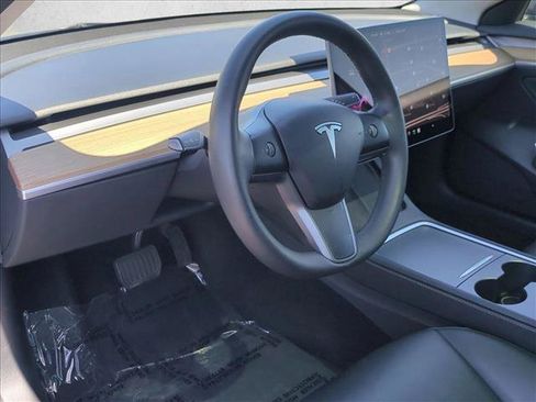 Used 2023 Tesla Model 3 Standard Range RWD image 10