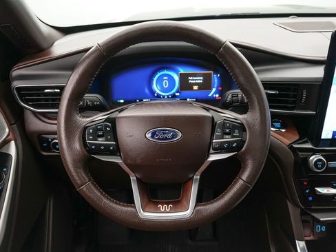 Certified 2023 Ford Explorer King Ranch w/ Technology Package AWD/4WD image 14