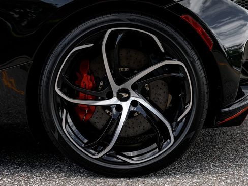 Used 2024 McLaren 750S Spider RWD image 33