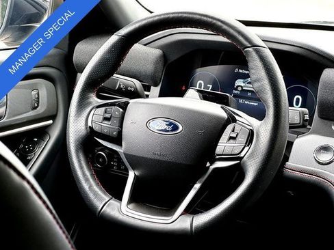 Used 2025 Ford Explorer ST-Line AWD/4WD image 31