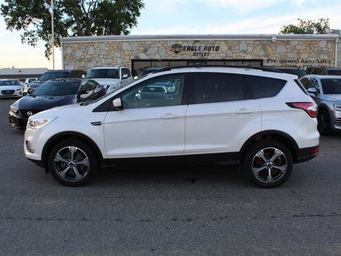 Used 2018 Ford Escape SEL AWD/4WD image 4