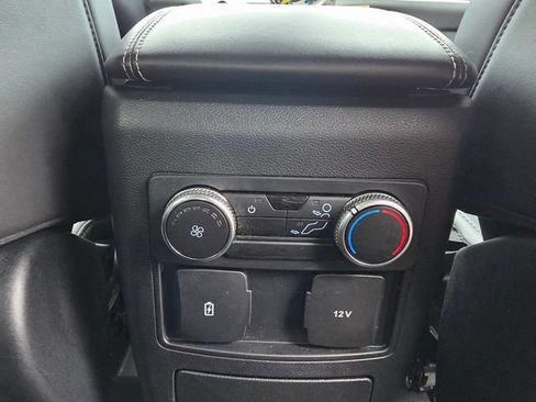 Used 2022 Ford Explorer XLT w/ Equipment Group 202A AWD/4WD image 15