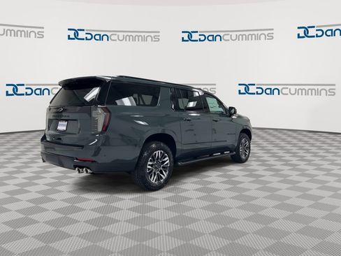 New 2026 Chevrolet Suburban Z71 w/ Comfort Package image 8