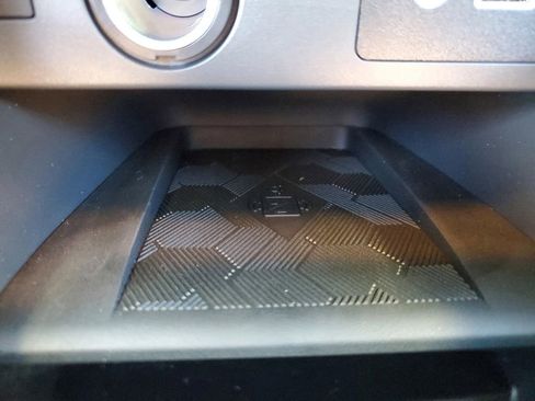 New 2025 Nissan Versa SV w/ Trunk Package image 22