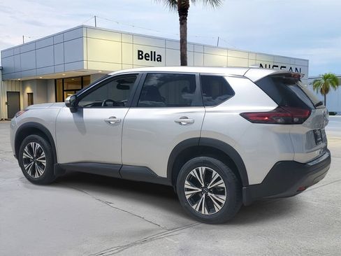 Certified 2023 Nissan Rogue SV FWD image 5