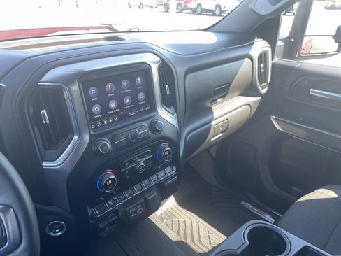 Used 2022 Chevrolet Silverado 3500 LT w/ Convenience Package AWD/4WD image 15