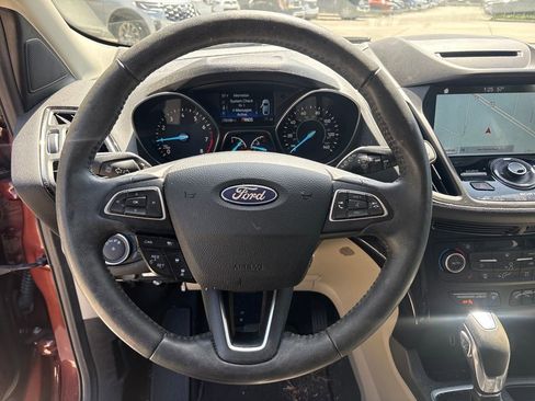 Used 2018 Ford Escape Titanium w/ Ford Safe & Smart Package image 17